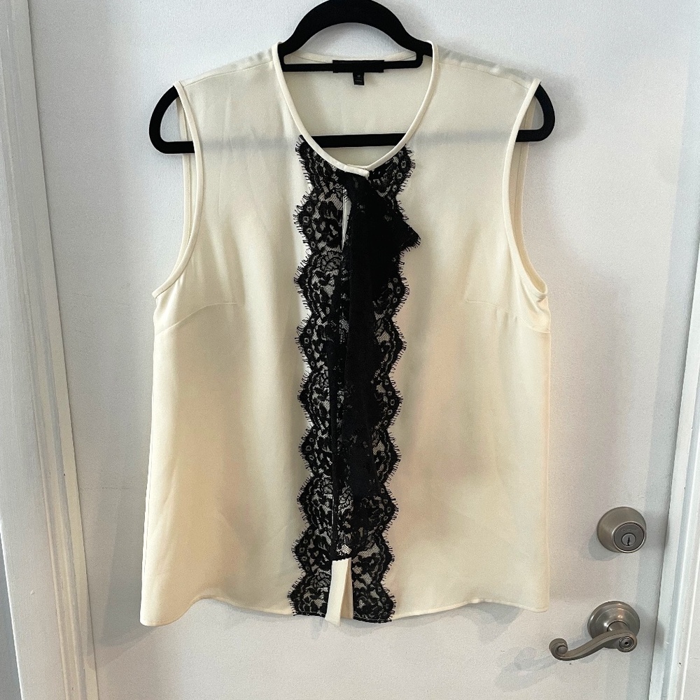 St John Collection Sleeveless Silk Georgette Shell w/ lace size 10 Never Worn